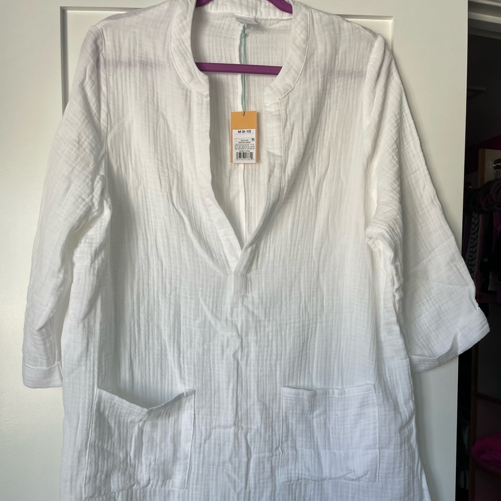 Kona Sol Beach Cover Up. NWT. Size M.